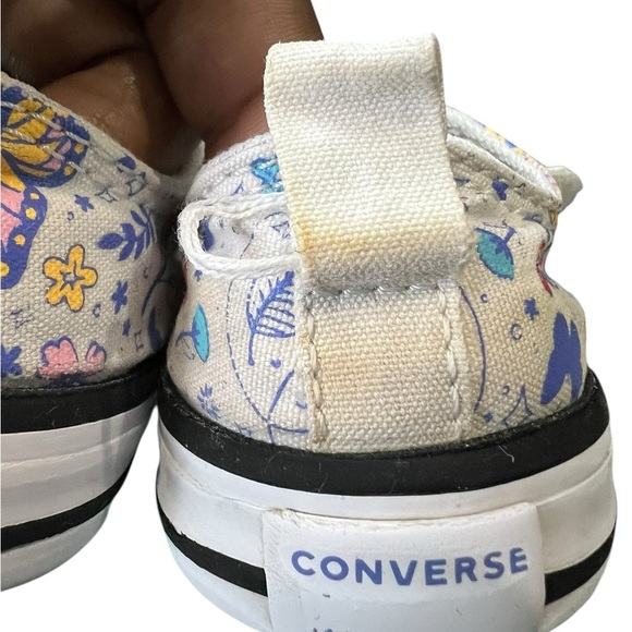 Converse Infant Girls Butterfly Easy-On Chuck Taylor All Star Sneakers - Size 5 - Picture 8 of 9